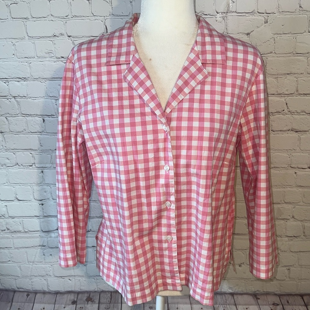 VILLAGER SPORT “A Liz Claiborne Company”. Pink and white checkered butto…